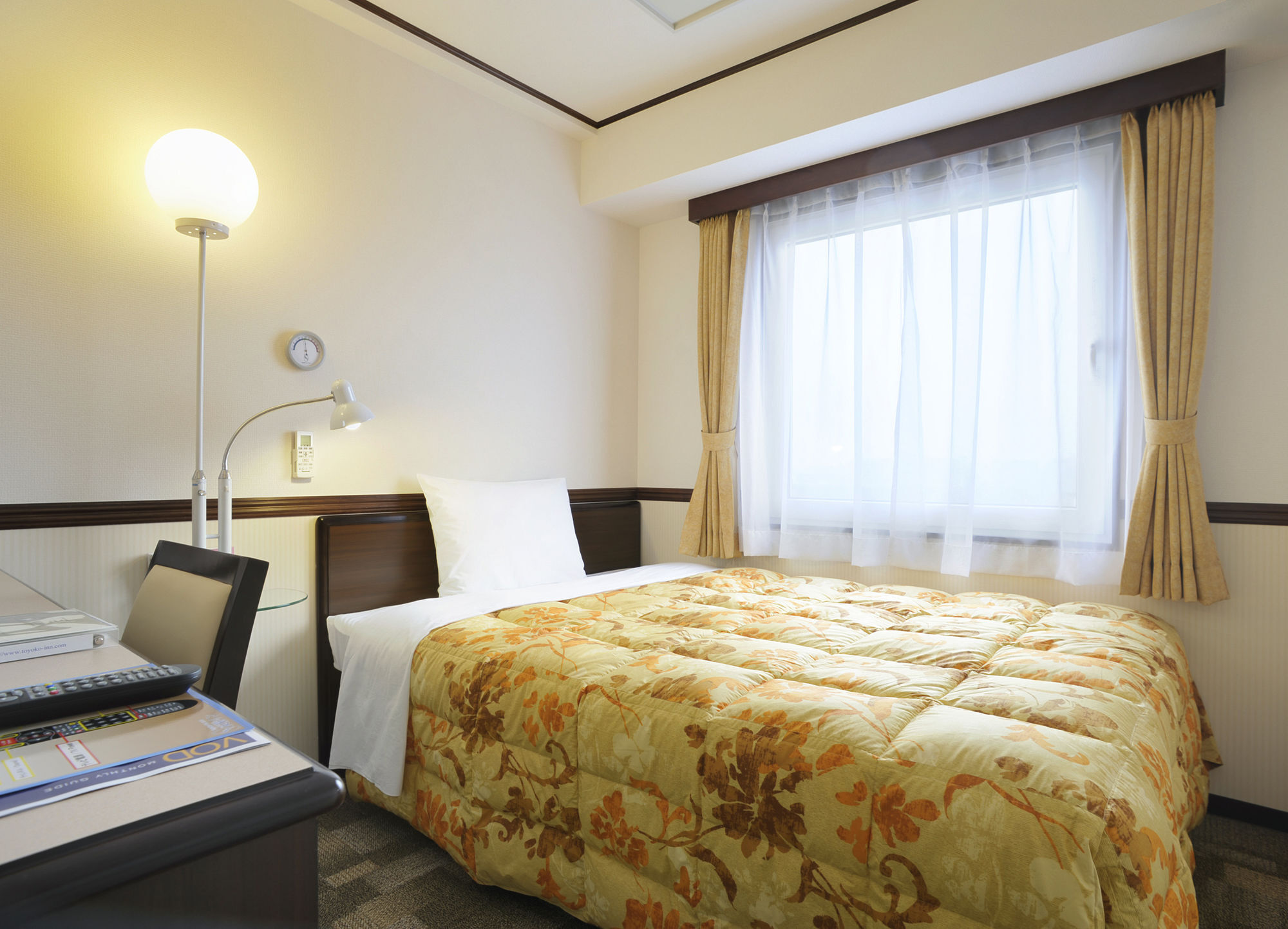 Toyoko Inn Hokkaido Sapporo-Eki Nishi-Guchi Hokudai Mae Exterior foto
