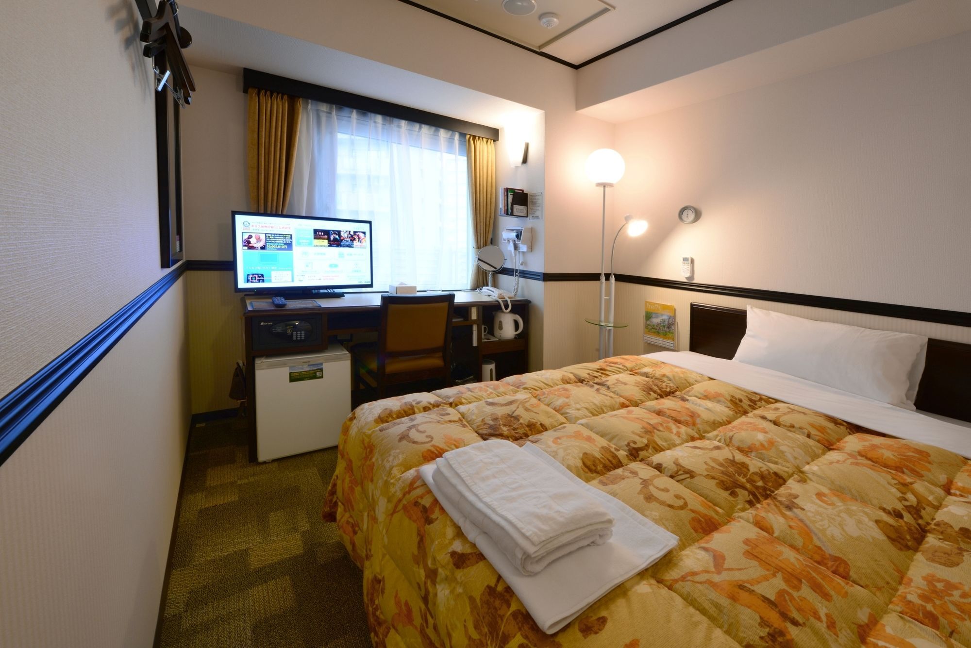 Toyoko Inn Hokkaido Sapporo-Eki Nishi-Guchi Hokudai Mae Exterior foto